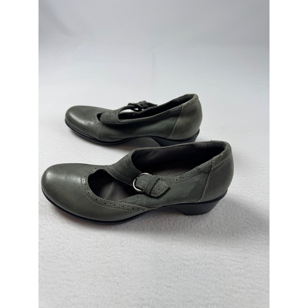 Dark Academia Clarks Womens 8.5 Mary Jane Grey Leather Brogue Block Heel 39346 - Picture 11 of 12